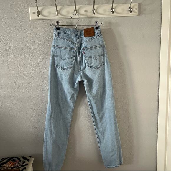 Levi's 70's High Slim Straight Jeans in Marin Hits Wash - Picture 7 of 10
